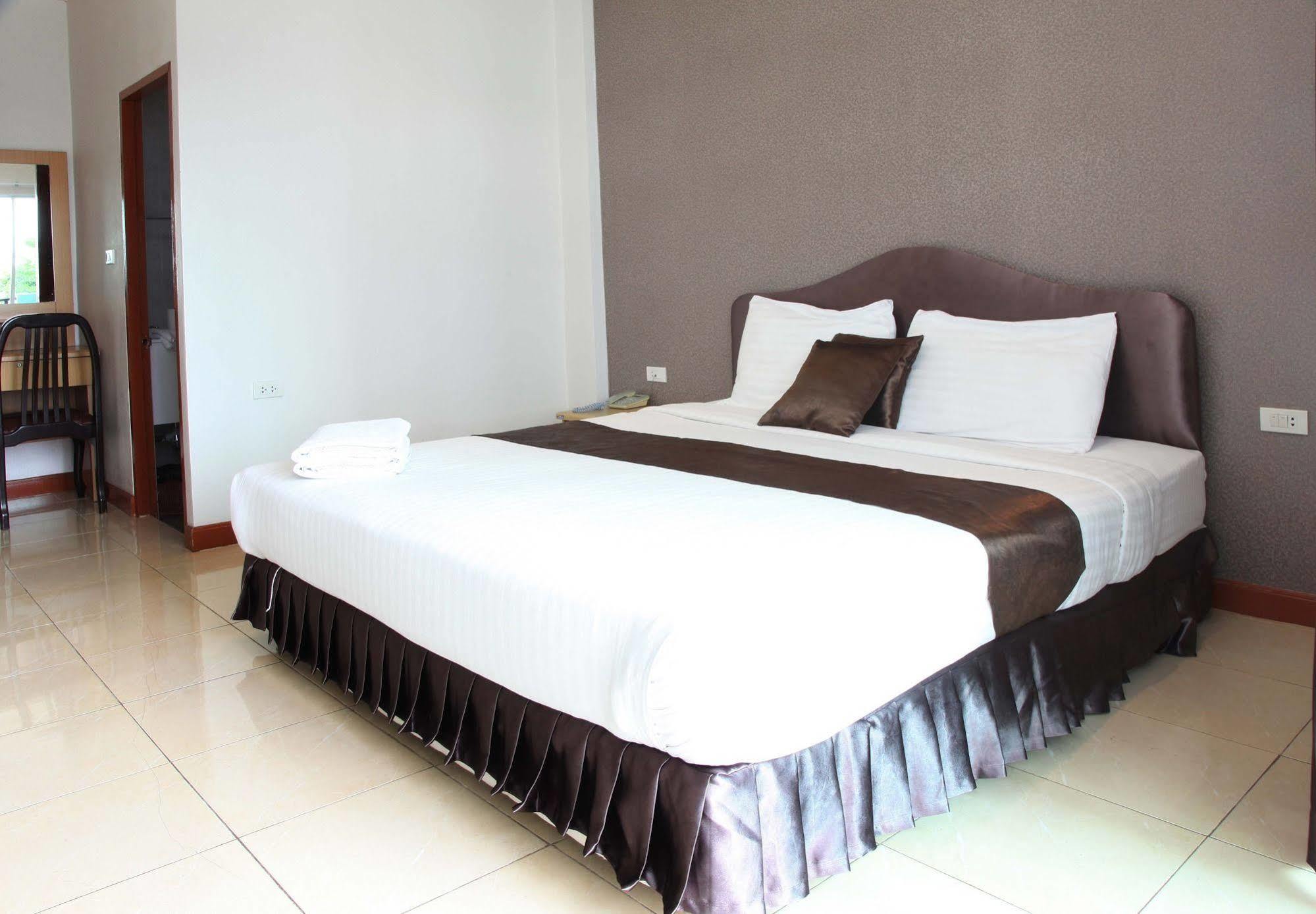 Arya Inn Pattaya Beach Hotel Экстерьер фото
