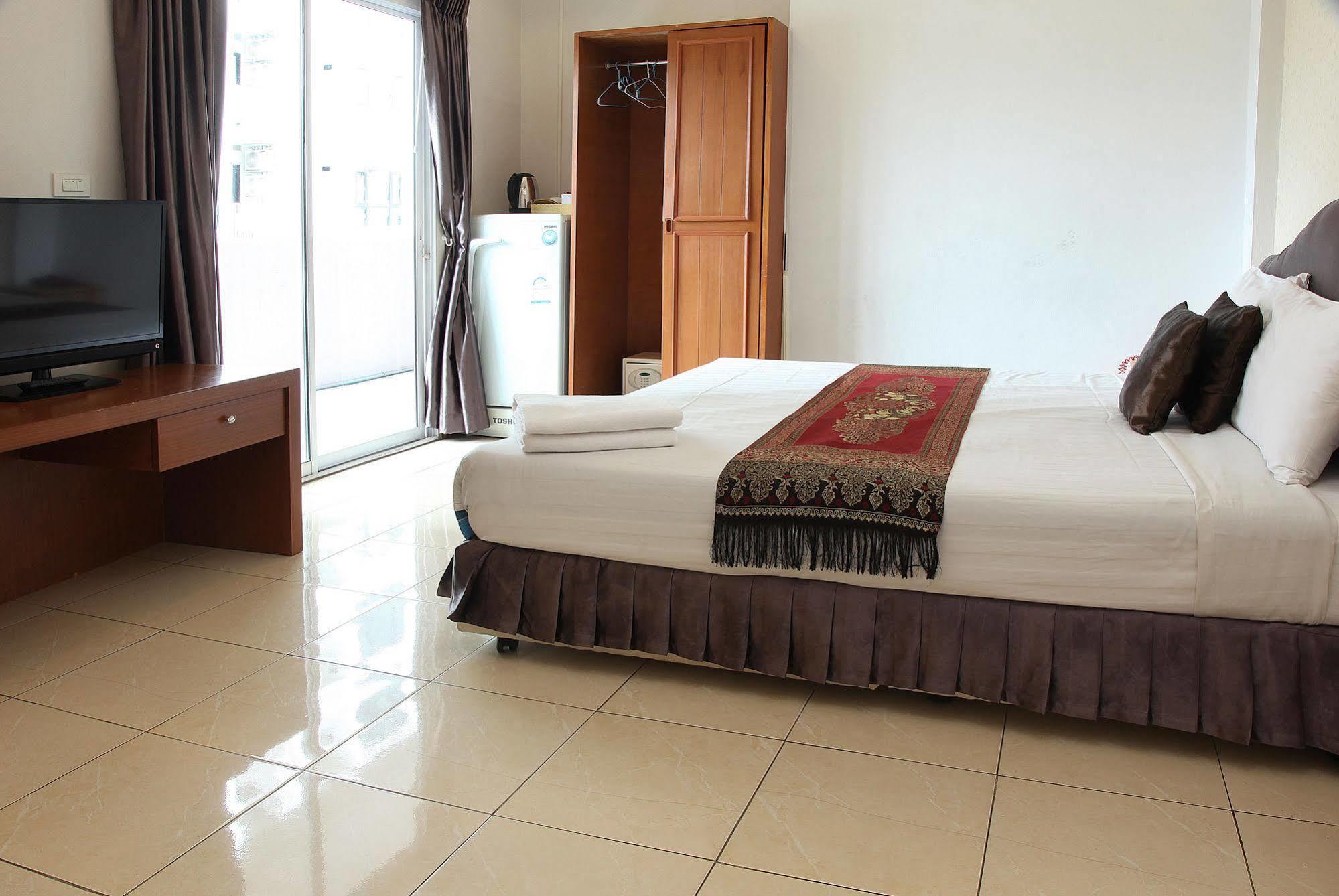 Arya Inn Pattaya Beach Hotel Экстерьер фото